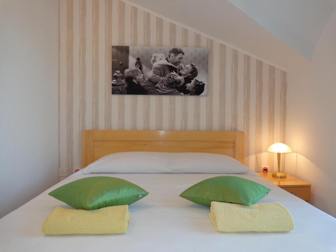 سفيتي بيتار Hollywood Rooms المظهر الخارجي الصورة